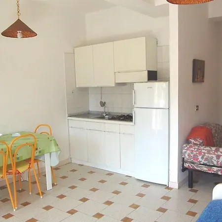 Le Zagare Lägenhetshotell SantʼAlessio Siculo