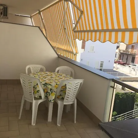 Lägenhetshotell Le Zagare SantʼAlessio Siculo